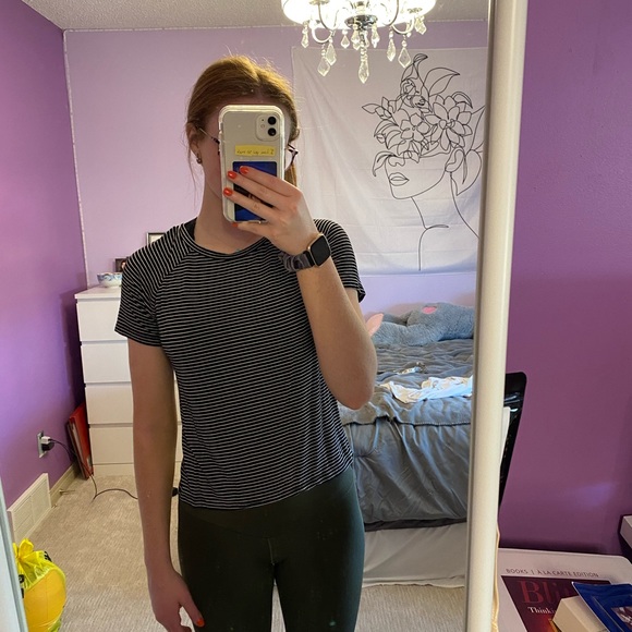 🦋2 for $15 - AE Striped TShirt - Picture 4 of 6